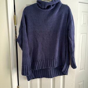 Women’s arie fleece